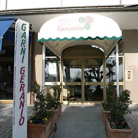 吉拉尼奥拉克酒店 3* Muralto